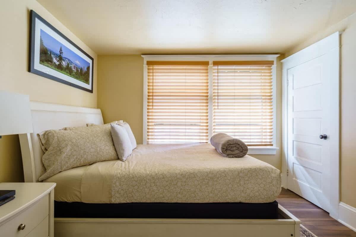 Holiday home Collection - Heart Of Portland! Newly Remodeled, 99 Walk Score