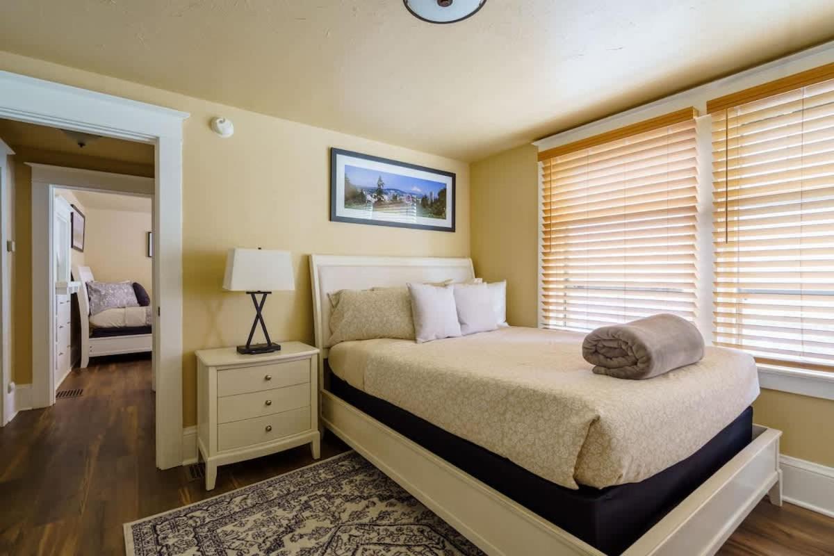 Holiday home Collection - Heart Of Portland! Newly Remodeled, 99 Walk Score